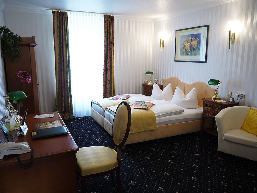 Landhotel Schwarzer Adler Suelzetal الغرفة الصورة