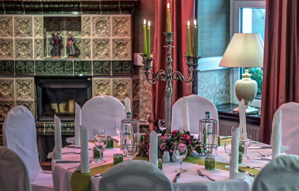 Landhotel Schwarzer Adler Suelzetal الاعمال الصورة