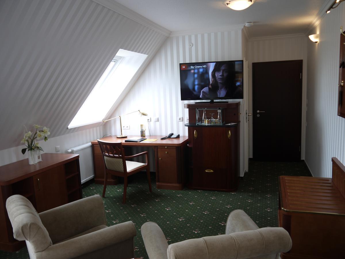 Landhotel Schwarzer Adler Suelzetal المظهر الخارجي الصورة